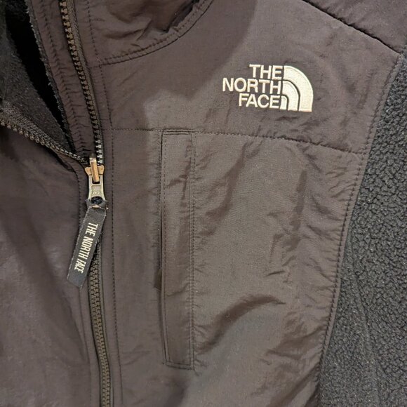 The North Face Retro Denali Jacket (Fleece, Black) - Picture 5 of 16